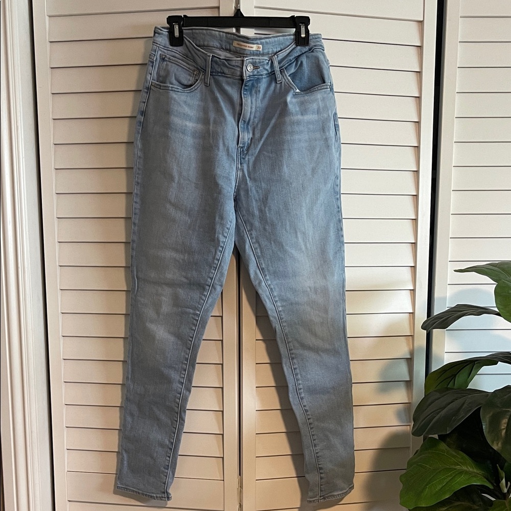 LEVI 721 High Rise Skinny - Light Wash Size 33